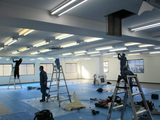 空調機据付工事